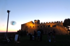 I-telescopi-allombra-del-Castello-di-Santa-Severa-10-agosto-2019