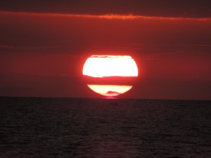 Il Sole tocca l'orizzonte